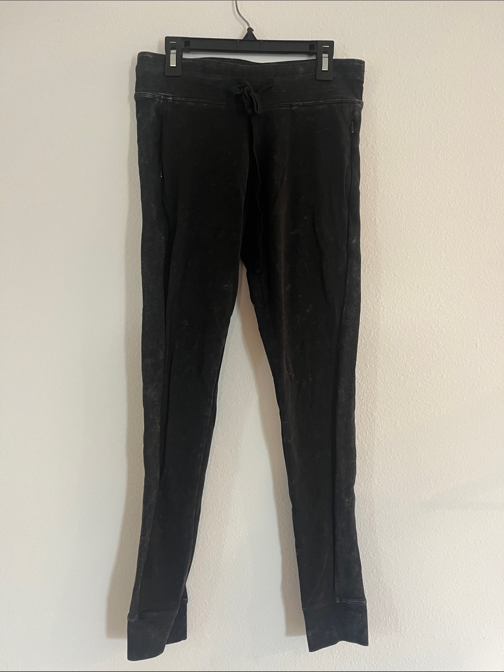 PINK VICTORIA’S SECRET Yoga Black Acid Wash Jogger Leggings